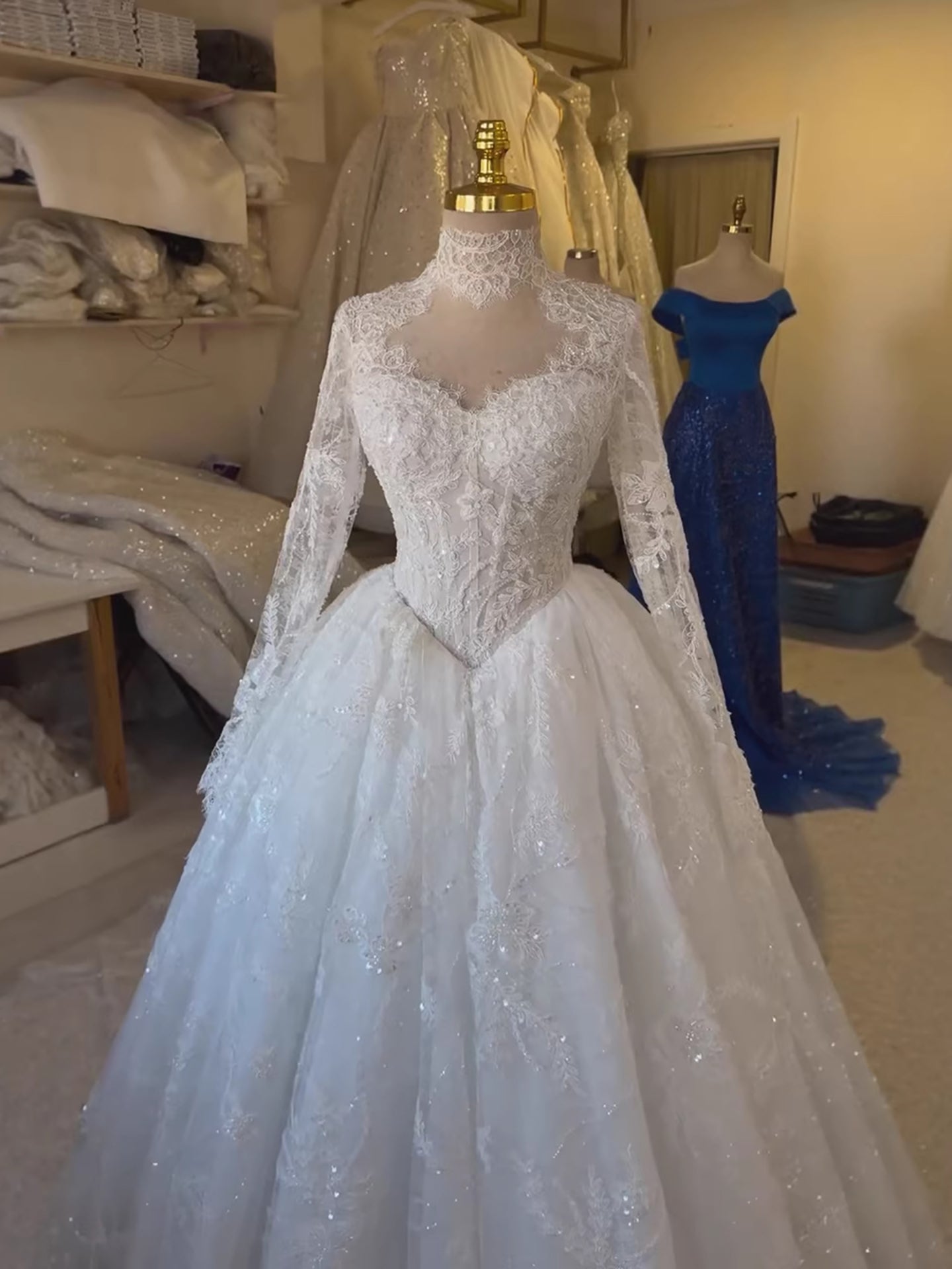 Luxury White Lace High Neck Long Sleeve Wedding Dress HA2534