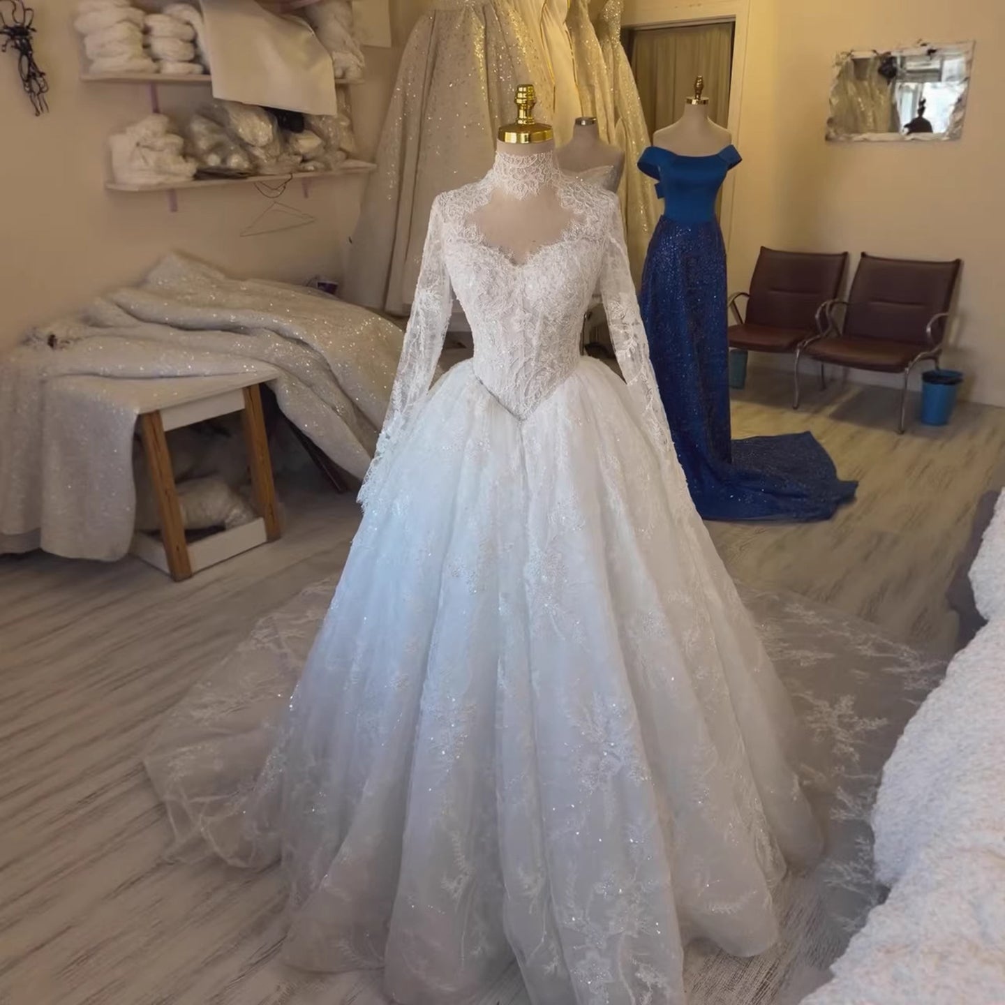 Luxury White Lace High Neck Long Sleeve Wedding Dress HA2534