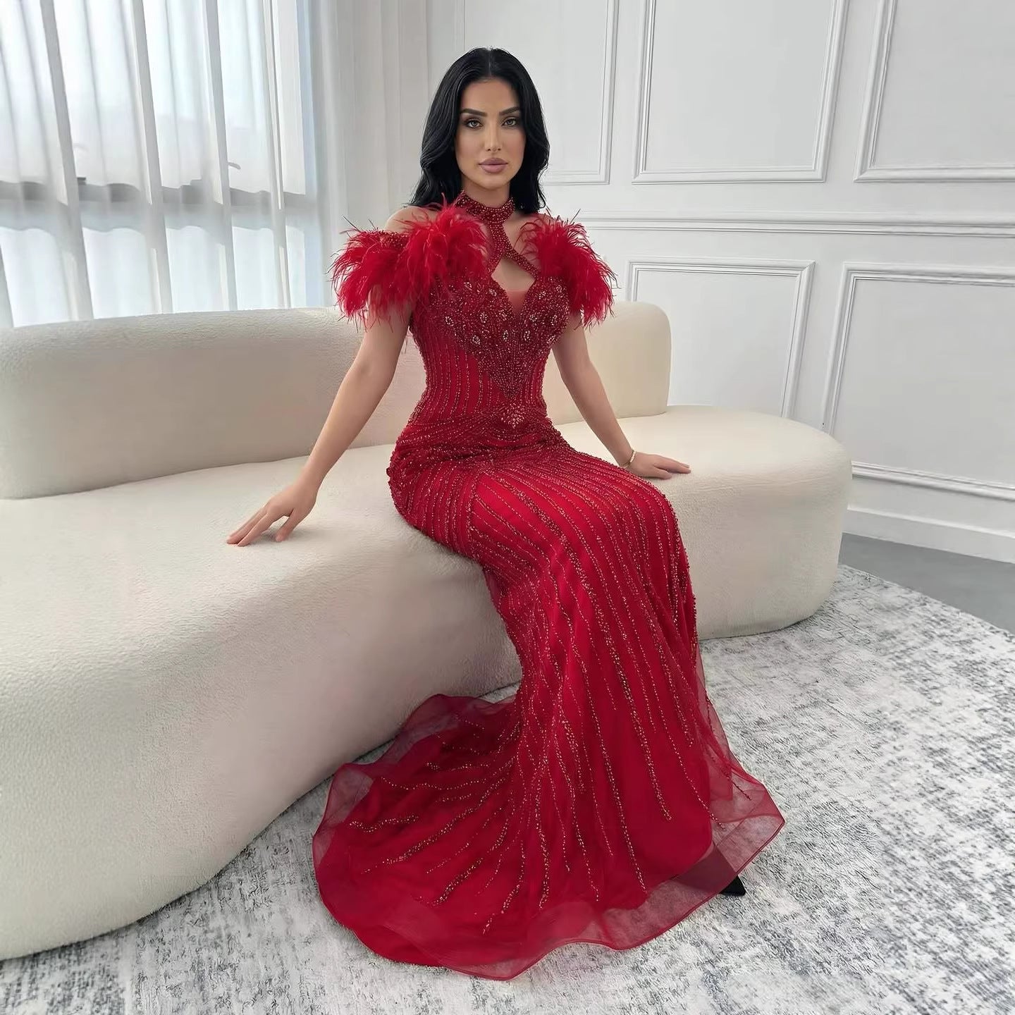 Luxury Pink Feather Halter Beaded Evening Gown for Wedding Party LA73212