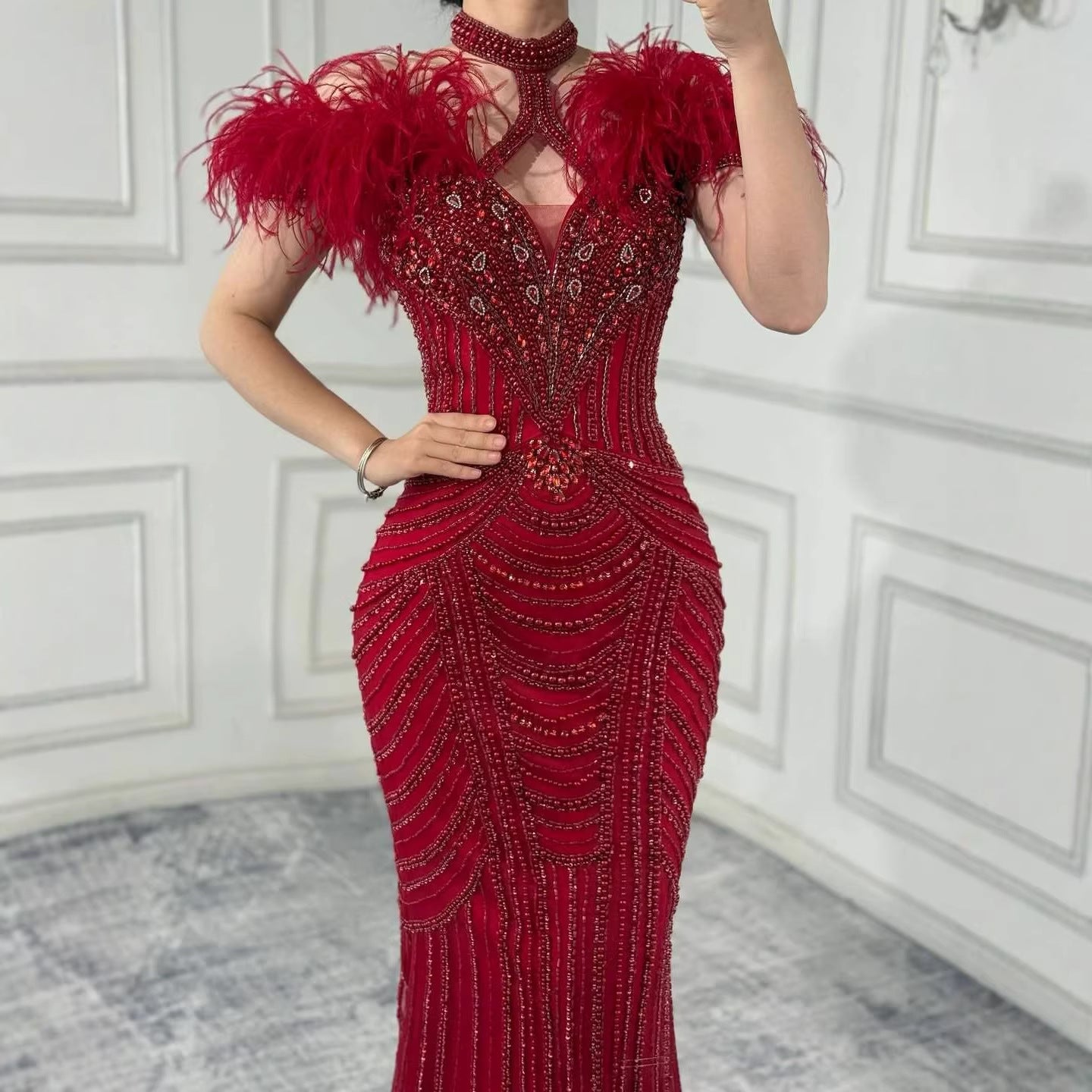 Luxury Pink Feather Halter Beaded Evening Gown for Wedding Party LA73212