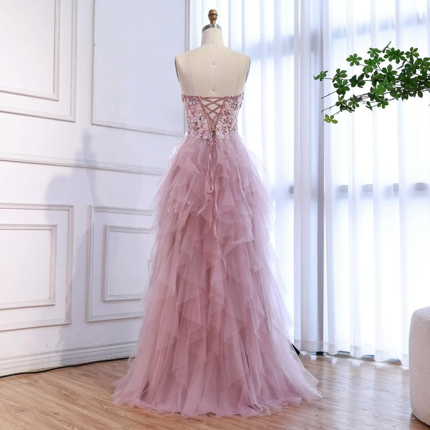 Luxury Pink Beaded Appliques A Line Prom Dress High Split LA73559