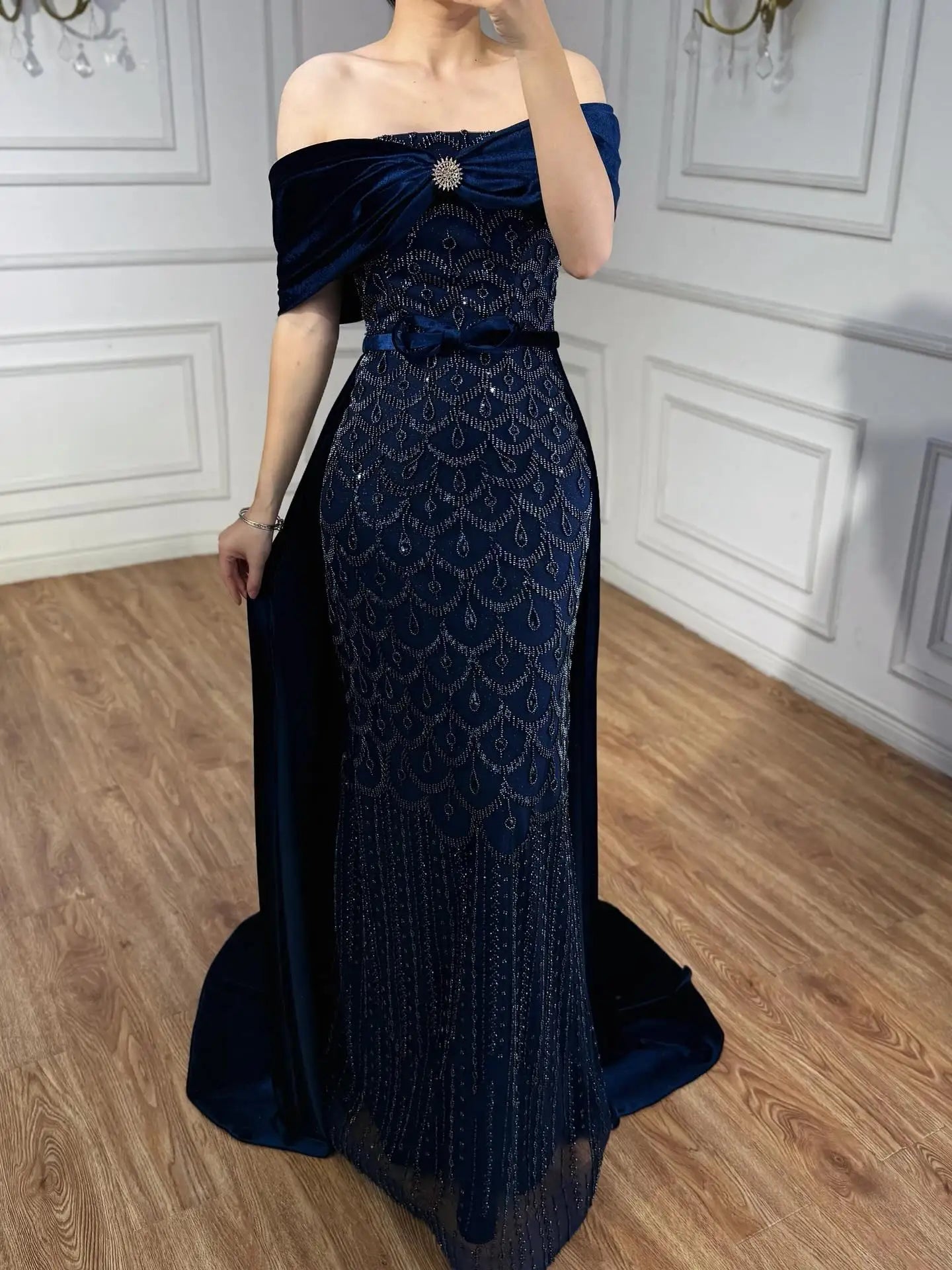 Luxury Arabic Navy Blue Evening Dress LA73416 - SERENE HILL
