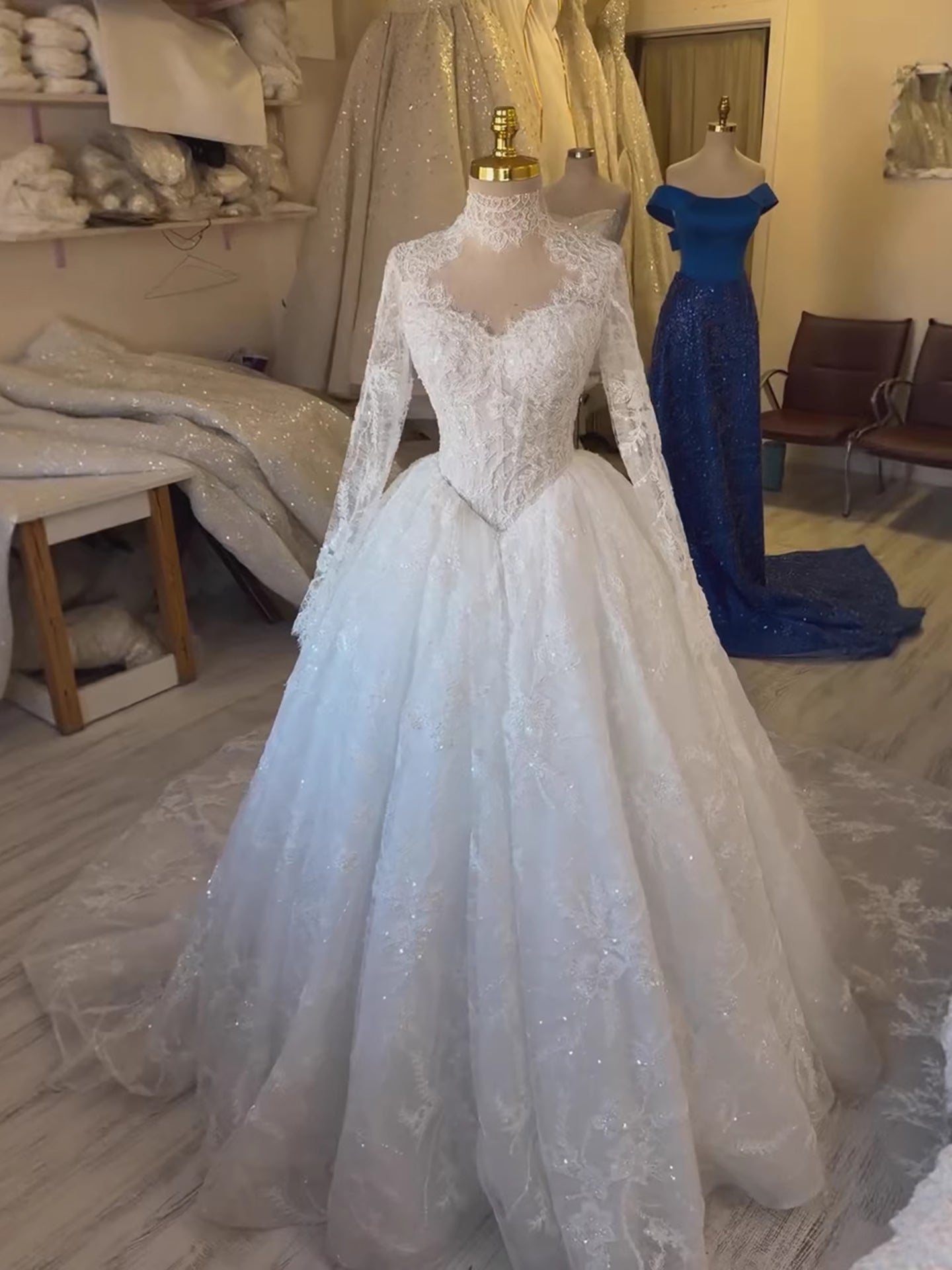 Luxury White Lace High Neck Long Sleeve Wedding Dress HA2534