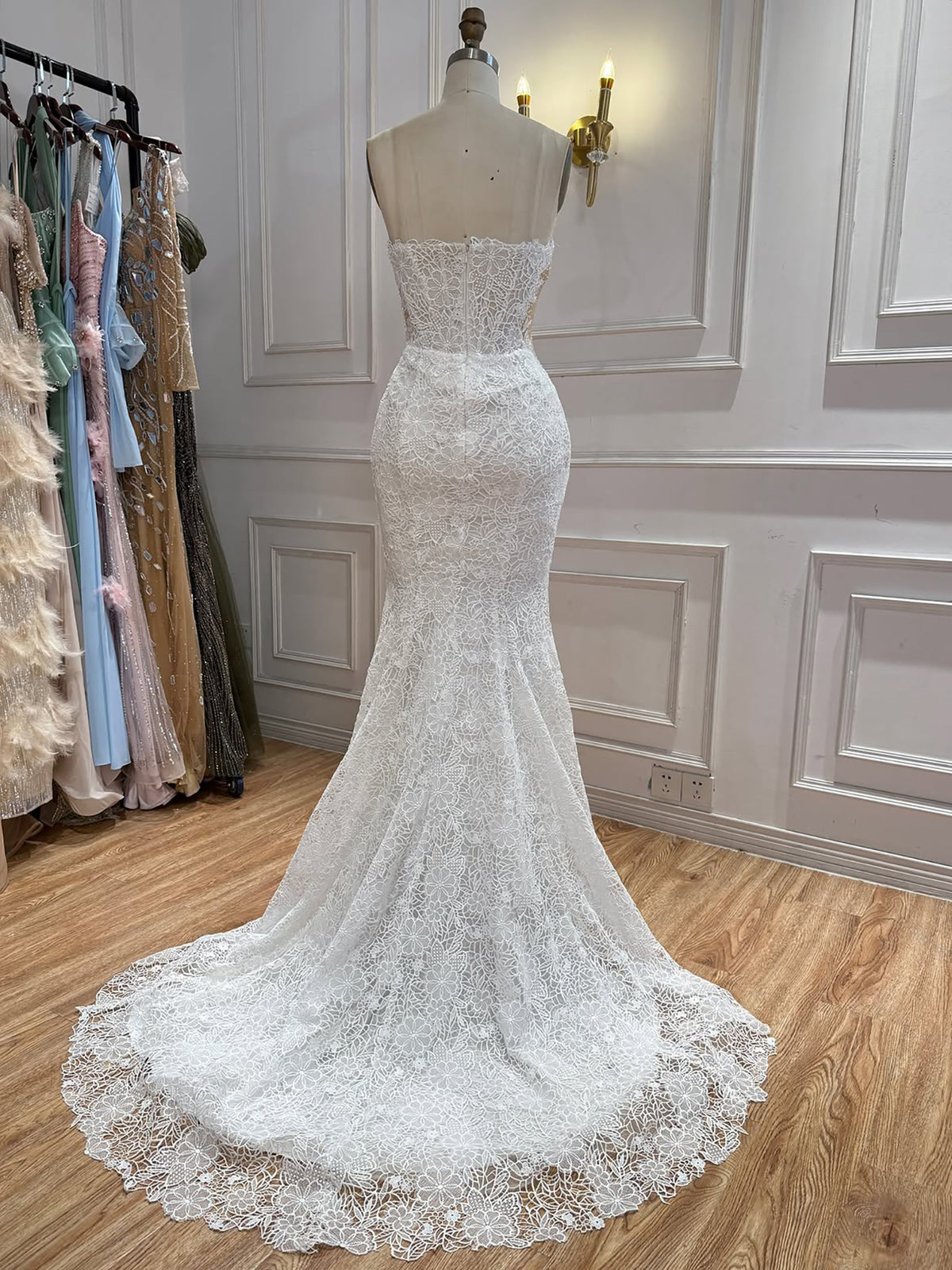 Elegant White Strapless Lace Mermaid Wedding Dress HA2560
