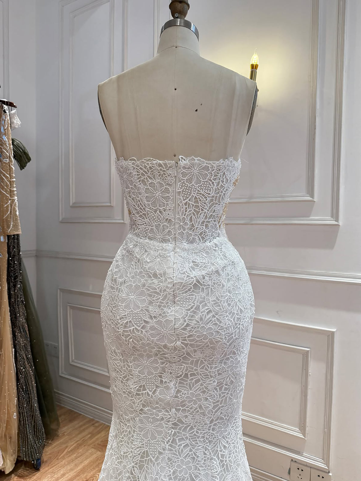 Elegant White Strapless Lace Mermaid Wedding Dress HA2560