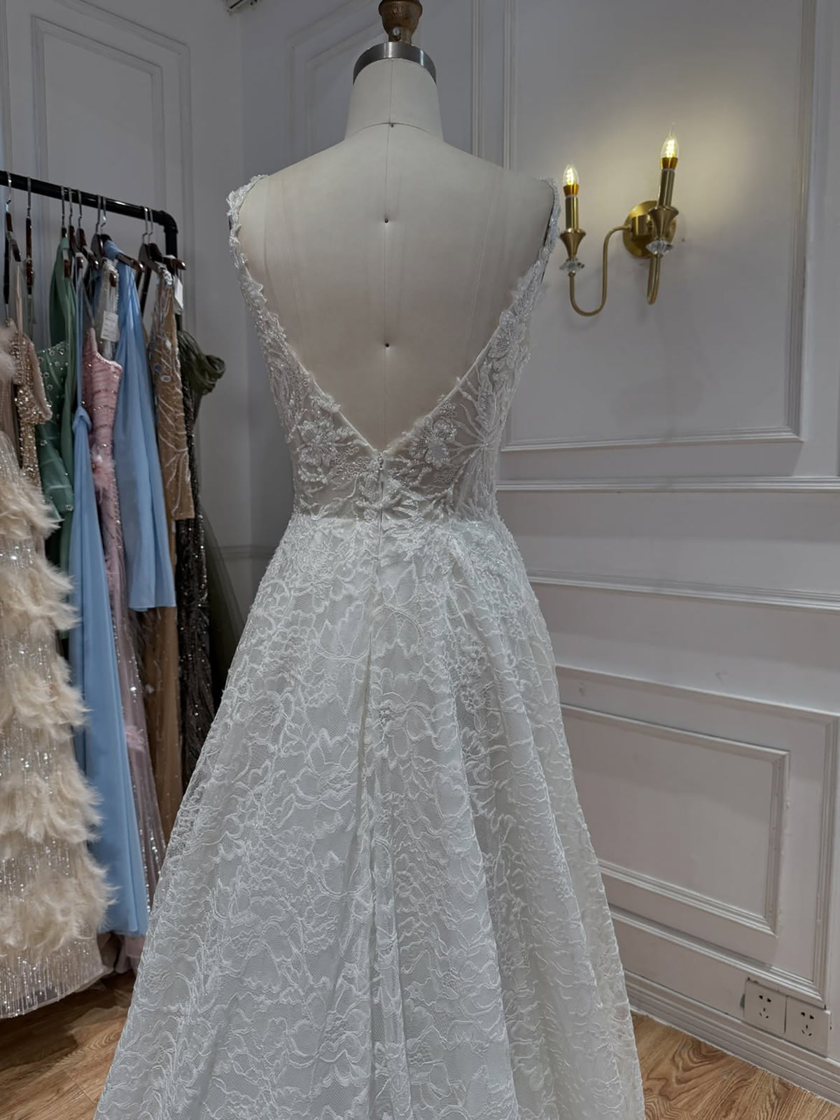 Luxury White Lace Spaghetti Strap A Line Wedding Dress HA2565
