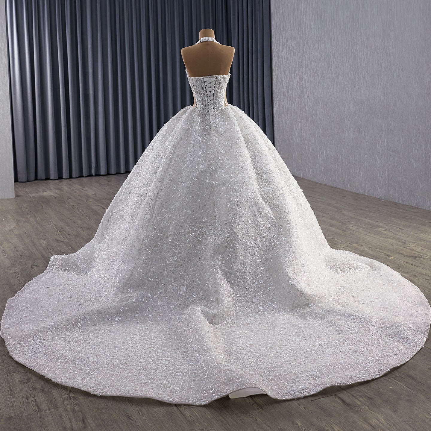 Luxury White Halter Floral Appliques Ball Gown Wedding Dress HM251085 - SERENE  HILL