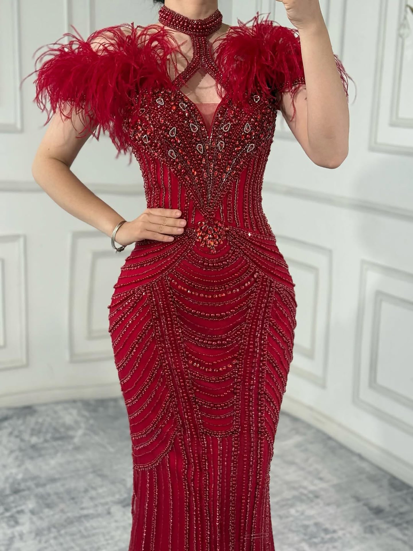 Luxury Pink Feather Halter Beaded Evening Gown for Wedding Party LA73212