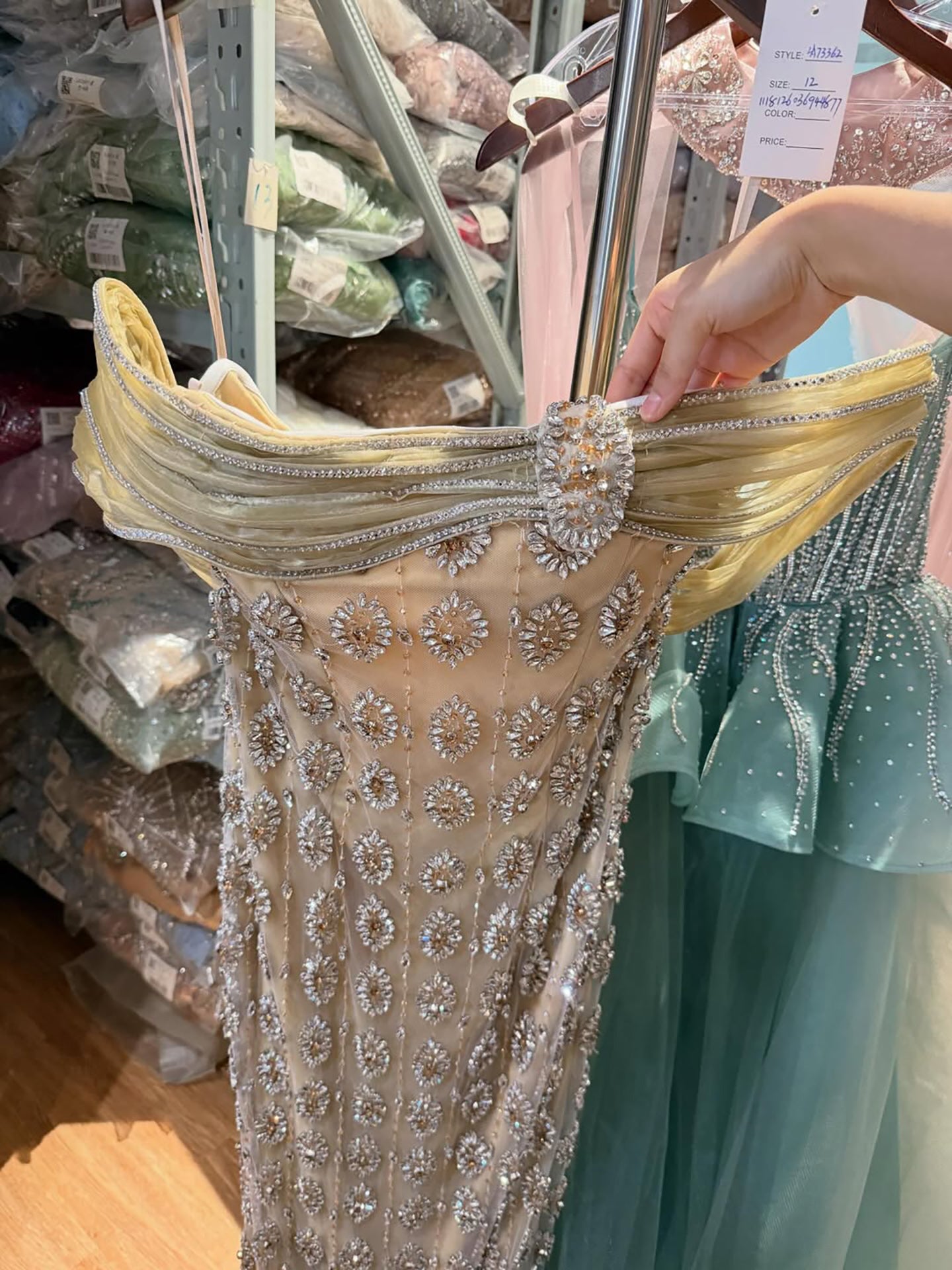 Luxury Gold Arabic Ruffles Evening Dress LA73362