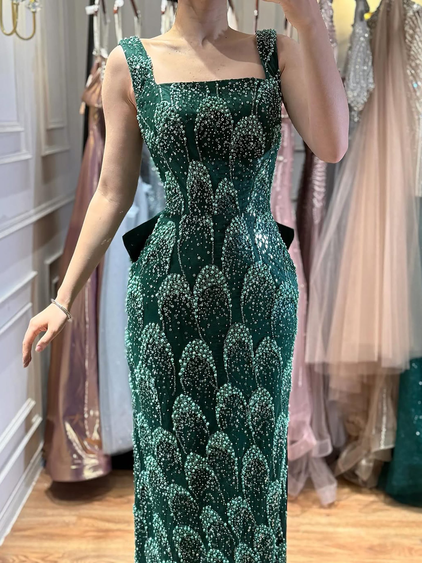 Luxury Evening Dress Emerald Green Bow Sheath Straight With Train LA73380