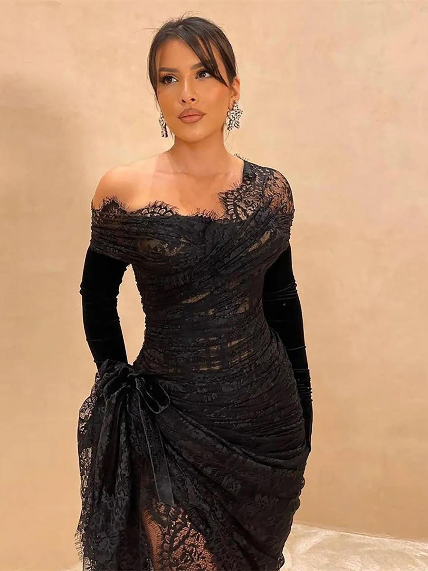 Luxury Black Long Sleeve Illusion Cut Out Lace Mermaid Evening Dress LA73522
