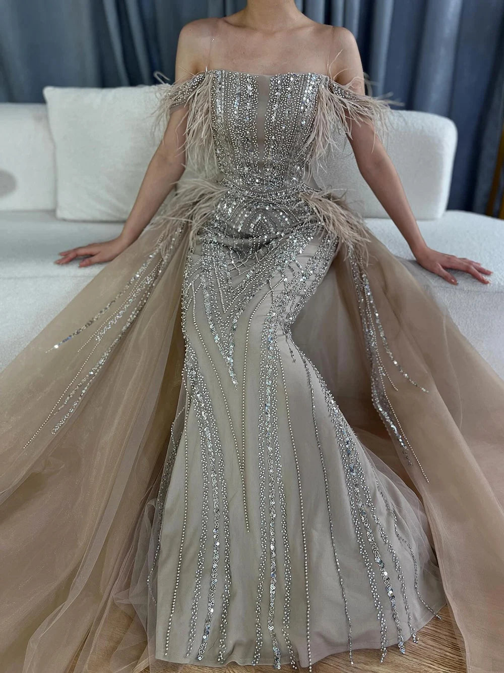 Luxury Dubai Blue Mermaid Gown Luxury Feathers Beaded Saudi Evening Dress with Overlay Skirt for Formal Occasion LA72727 - SERENE HILL