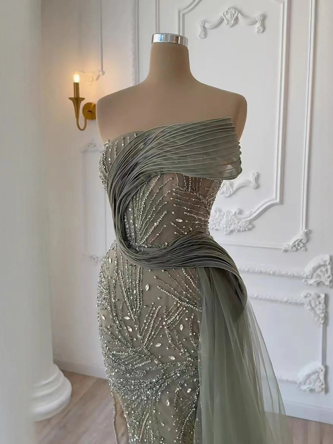 Luxury Arabic Olive Green Ruffles Evening Dress with Train LA73356