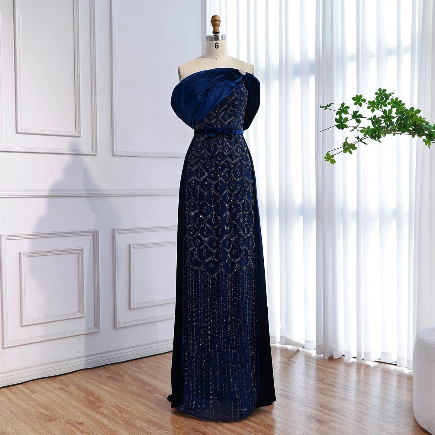Luxury Arabic Navy Blue Evening Dress LA73416 - SERENE HILL