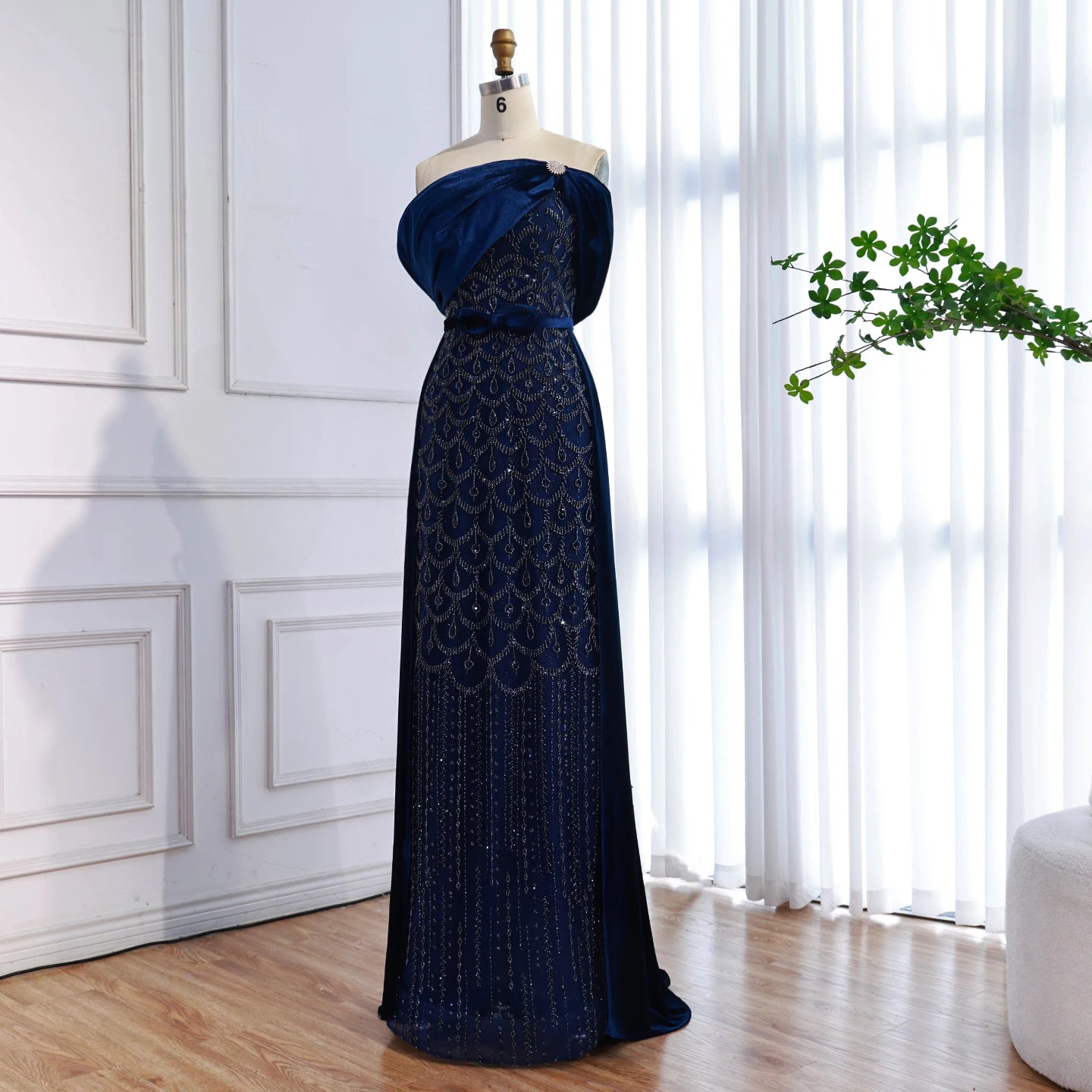 Luxury Arabic Navy Blue Evening Dress LA73416 - SERENE HILL