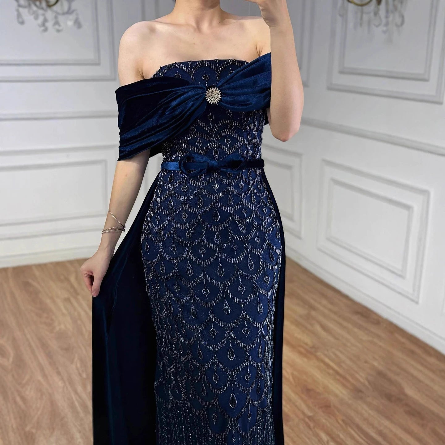 Luxury Arabic Navy Blue Evening Dress LA73416 - SERENE HILL