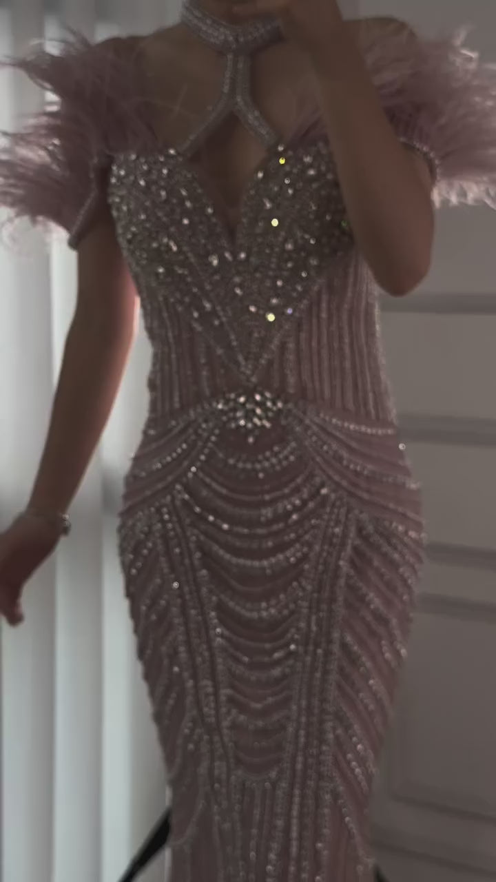 Luxury Pink Feather Halter Beaded Evening Gown for Wedding Party LA73212