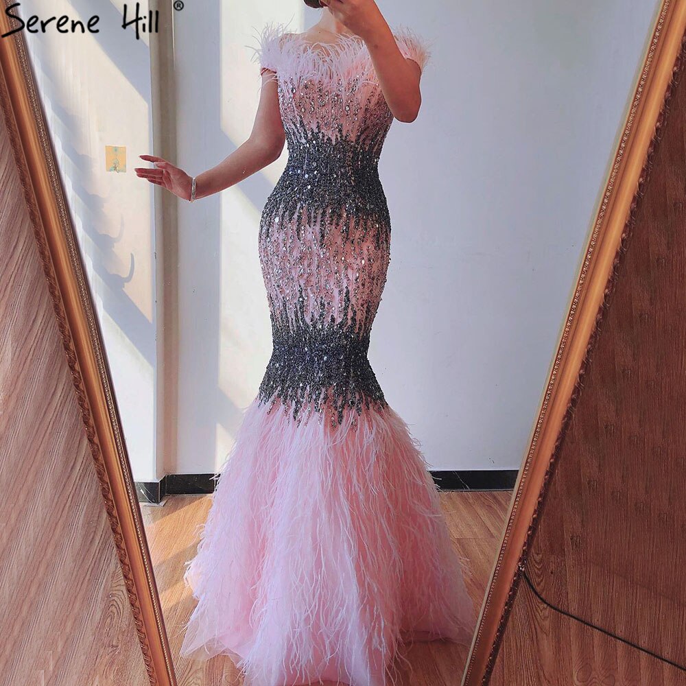 Dubai Pink Sexy Mermaid Evening Dresses Design Luxury Crystal Feathers Sleeveless Formal Gowns 2025 Serene Hill LA70242 - SERENE HILL