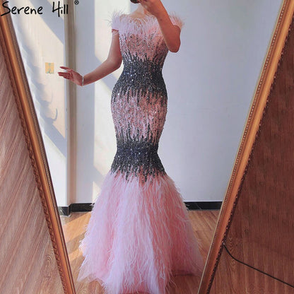 Dubai Pink Sexy Mermaid Evening Dresses Design Luxury Crystal Feathers Sleeveless Formal Gowns 2025 Serene Hill LA70242 - SERENE HILL