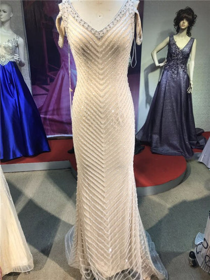 Sale Dubai Silver Sleeveless Luxury Evening Dresses 2025 Latest Design V-Neck Sexy Mermaid Evening Gowns Serene Hill LA60812 - SERENE HILL